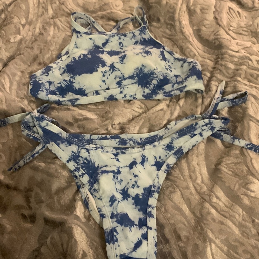 Bikini - blue and white
